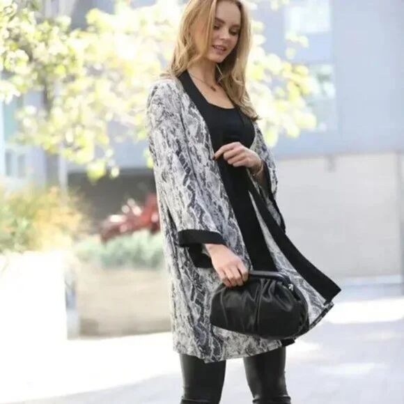 Kimono Cardigan Tan and Black Snakeskin Print Open-Front - Picture 2 of 2